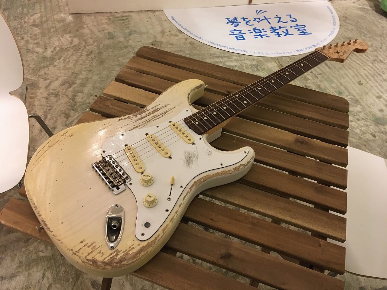 Fender Japan レリックストラト 超軽量 - エレキギター